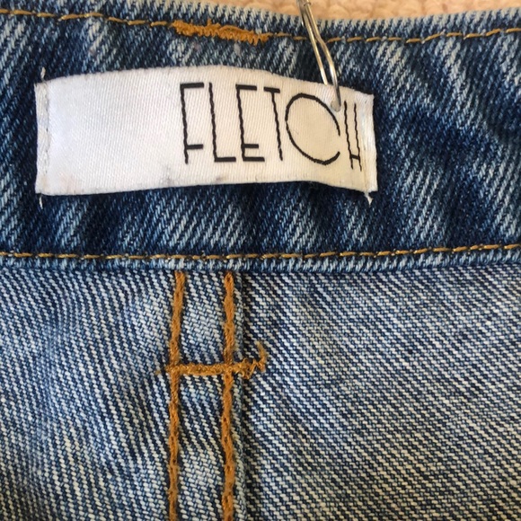 Cut off denim shorts - Picture 2 of 4